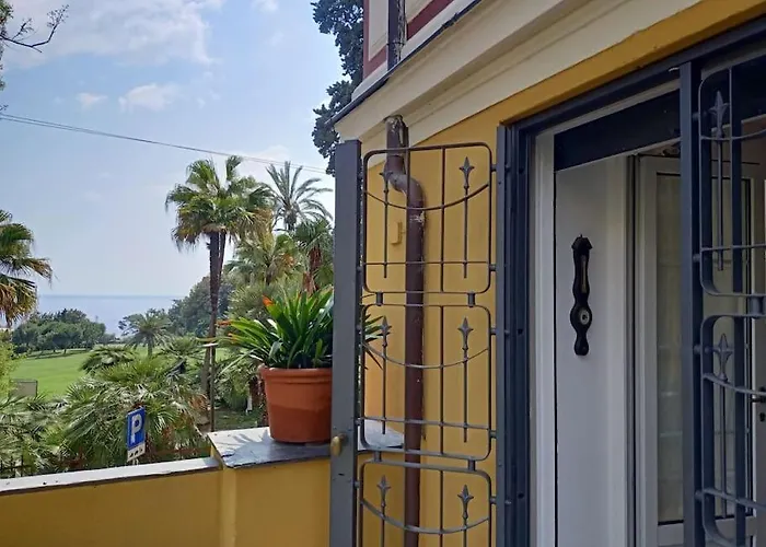 Casetta Jacaranda Apartment Genoa